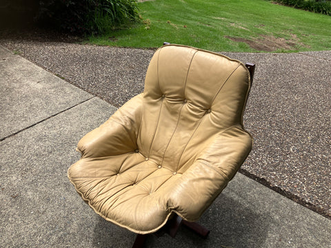 Module 70s Leather Swivel Chair