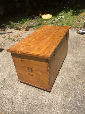 Large pine blanket box hotsell